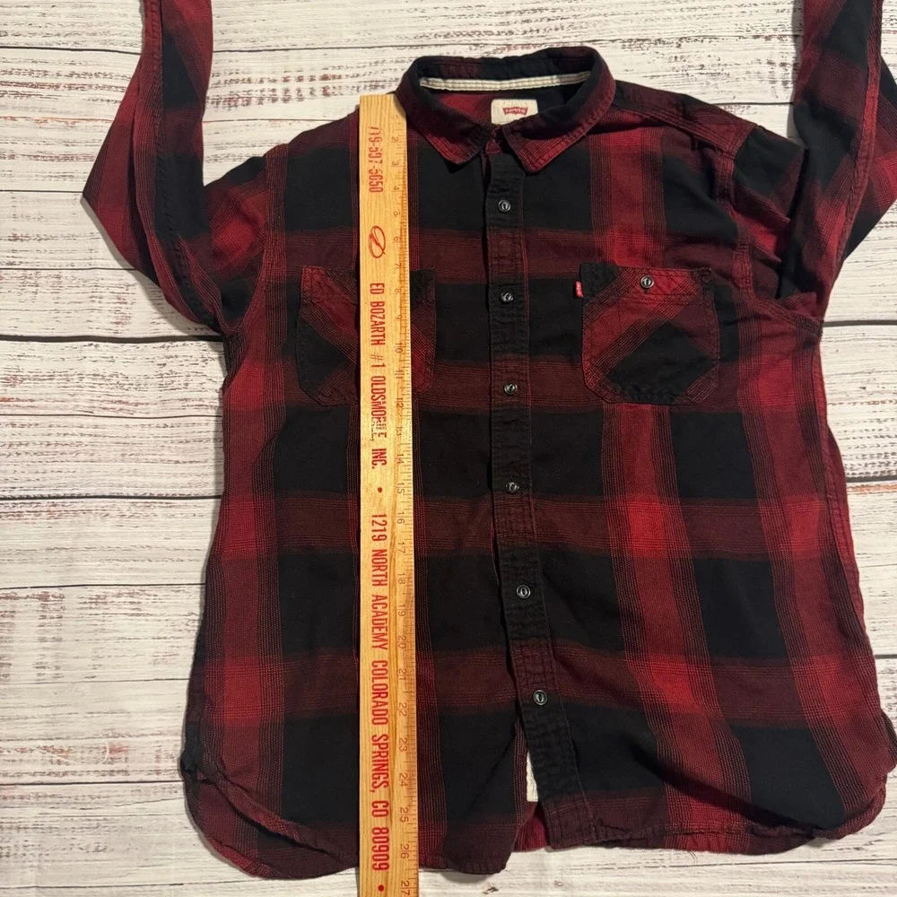 Levi Shirt Button Down Standard Fit Pockets Red Men's Size‎ Large